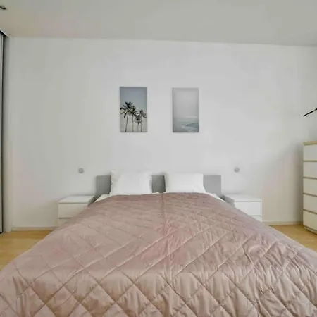 Cozy 2br In Heart Of Old Town Apartment Bratislava