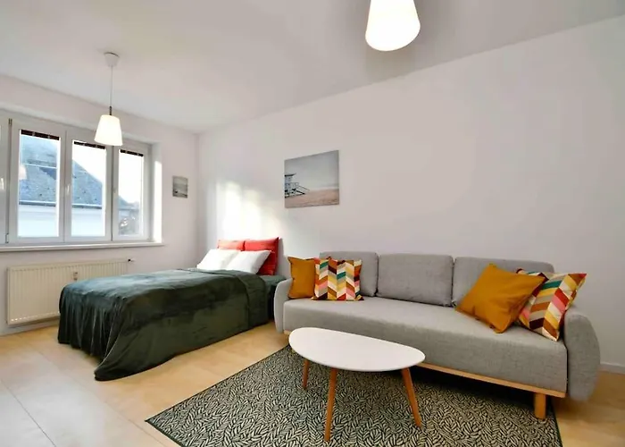 Cozy 2br In Heart Of Old Town Братислава